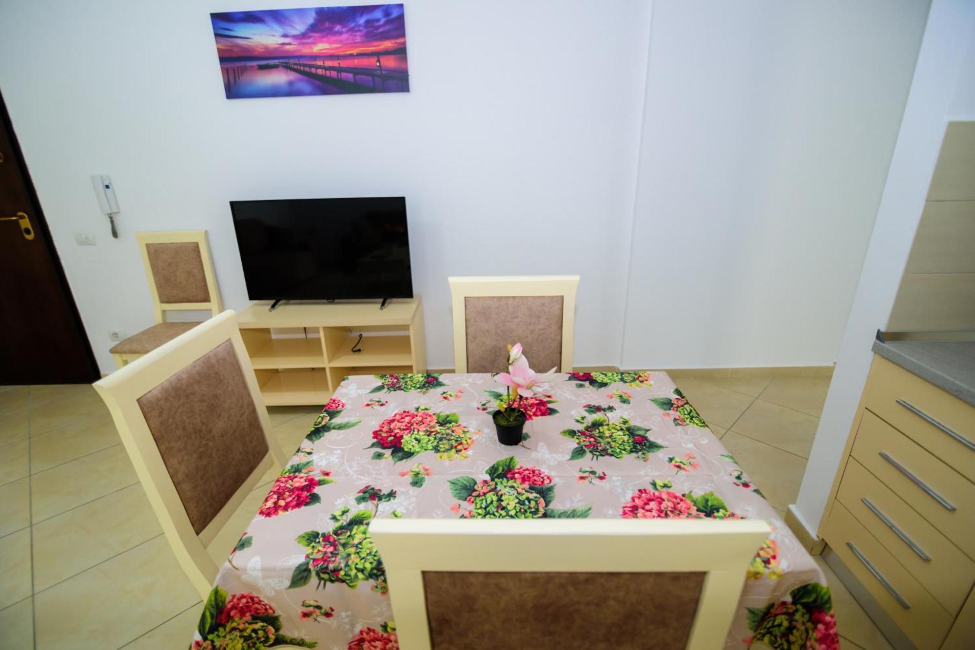 Harris&arvien Apartment's * Vlorë